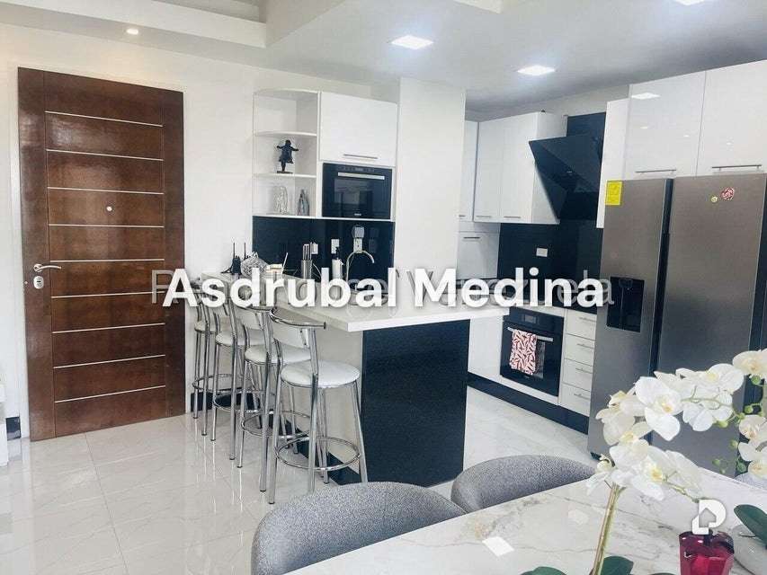 Apartamento en Santa Fe Sur, Caracas – 3