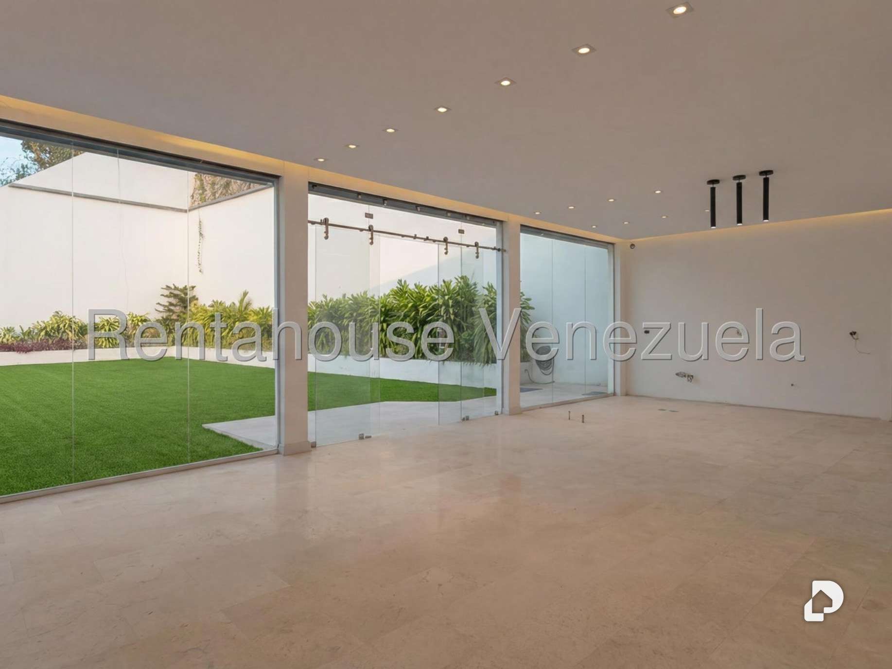 Casa en Prados Del Este, Caracas – 19