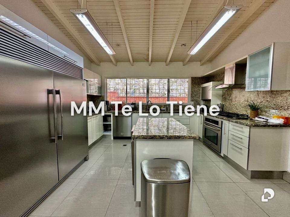 Casa en La Lagunita, Caracas – 13