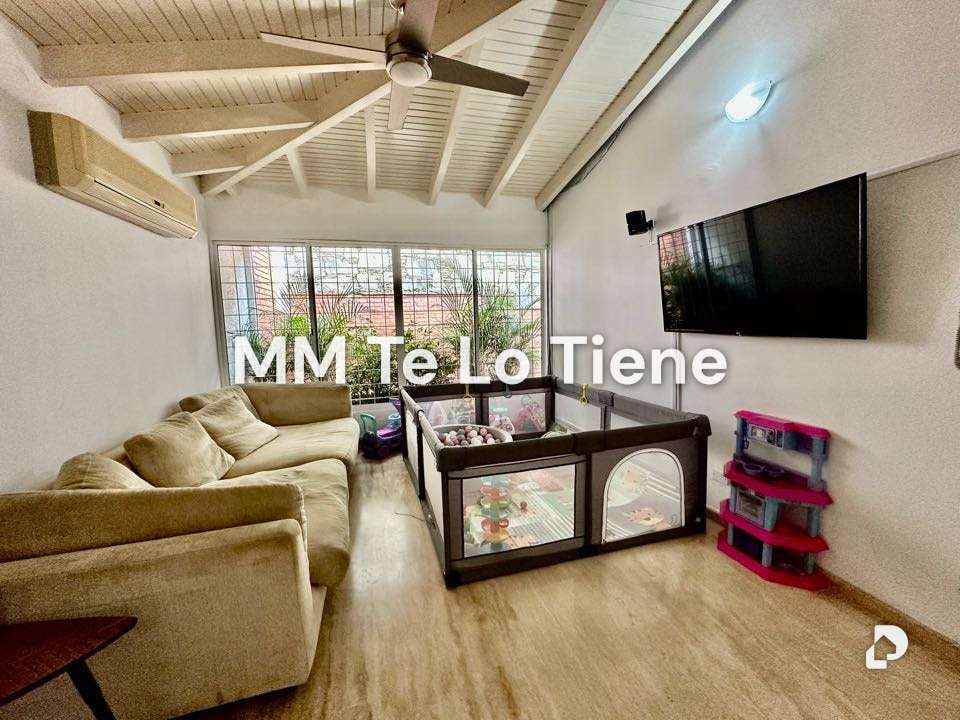 Casa en La Lagunita, Caracas – 11