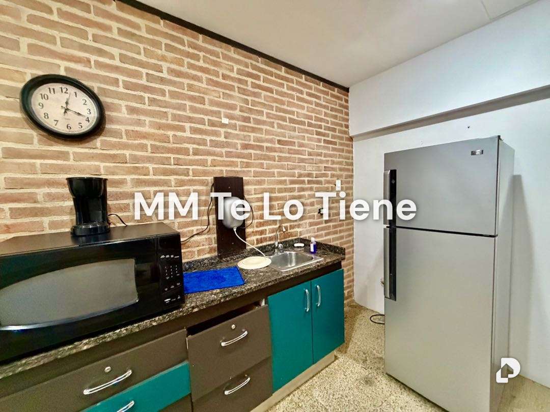 Local comercial en Los Palos Grandes, Caracas – 13