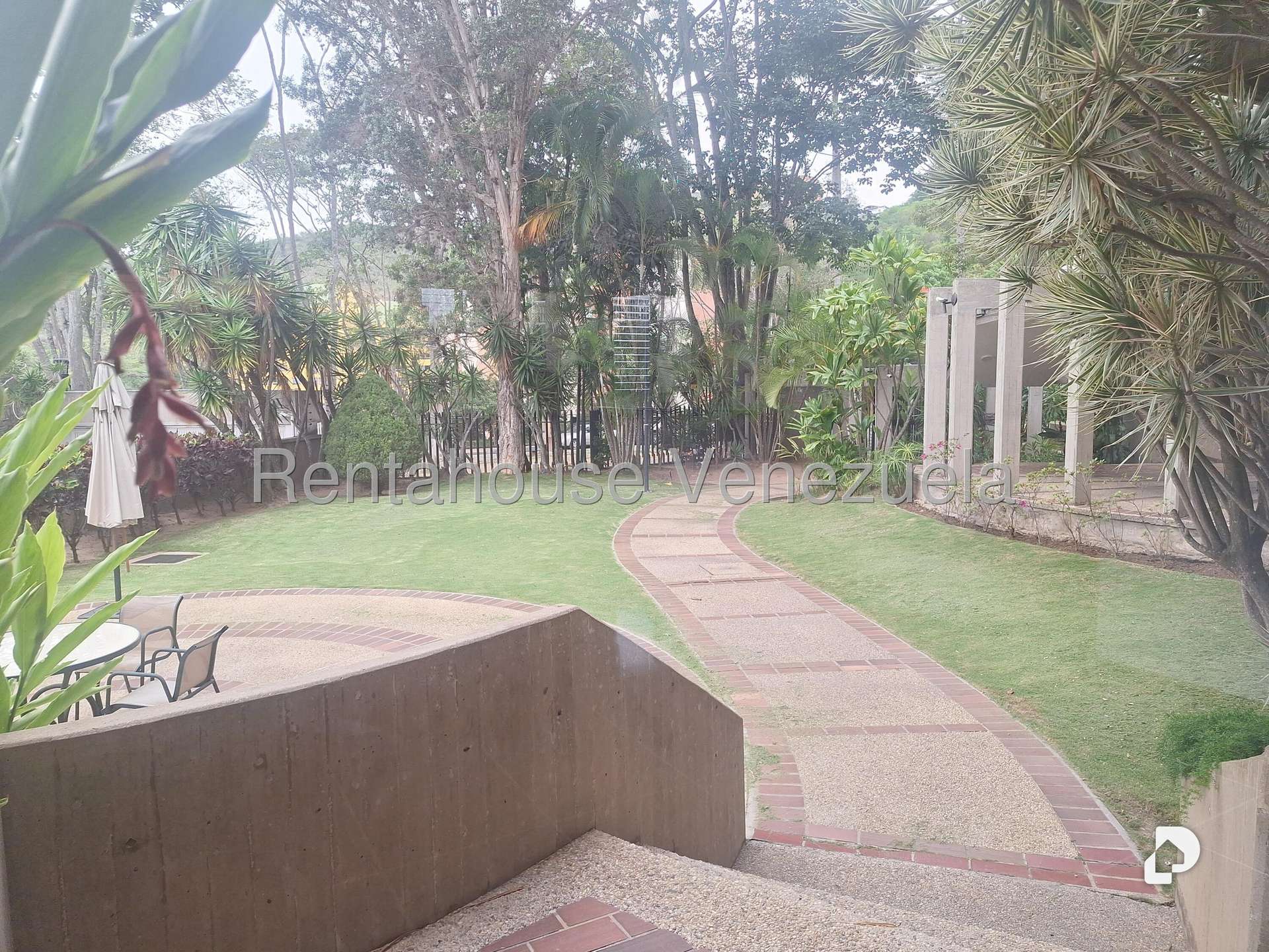 Apartamento en La Alameda, Caracas – 25