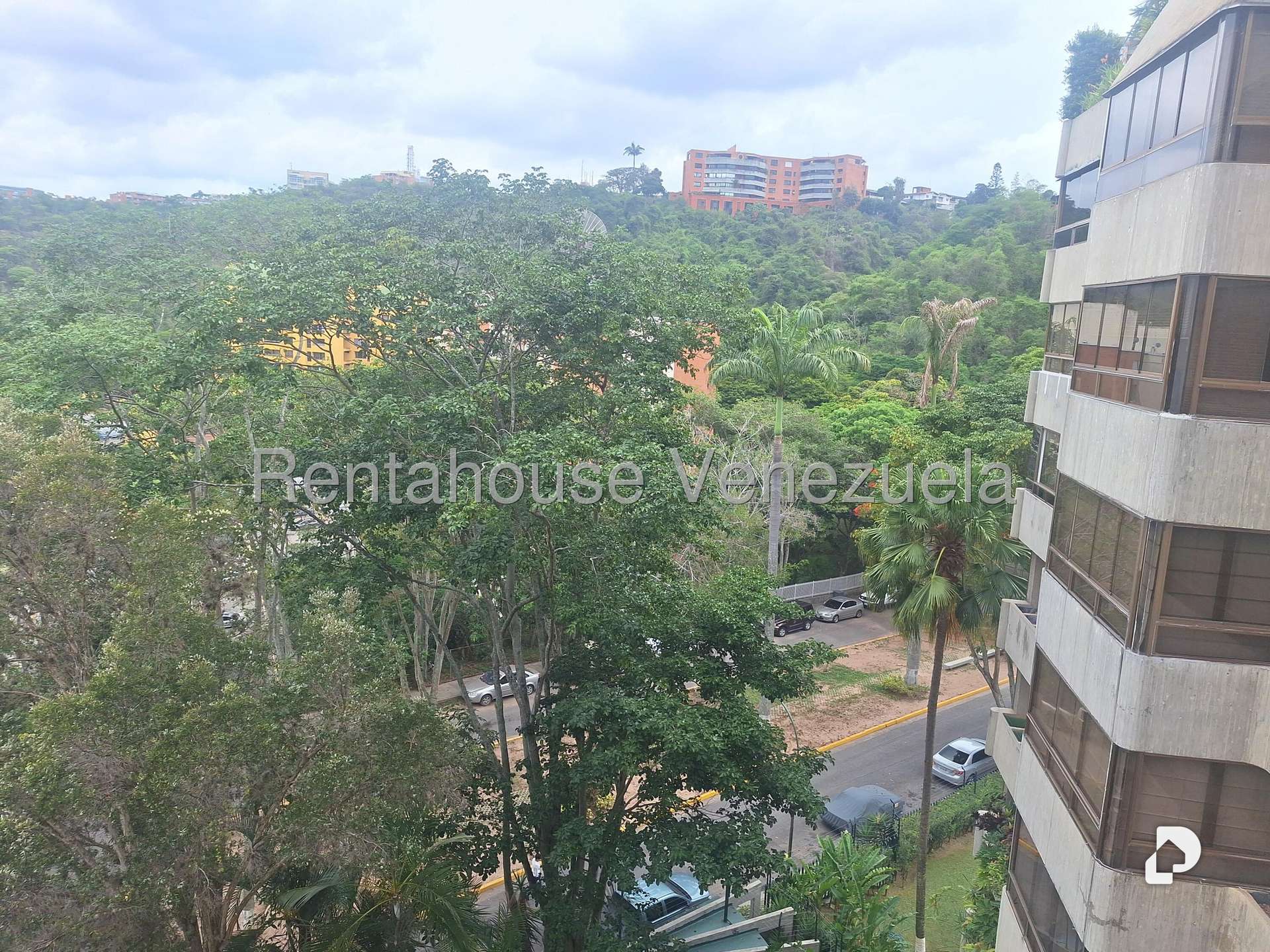 Apartamento en La Alameda, Caracas – 28