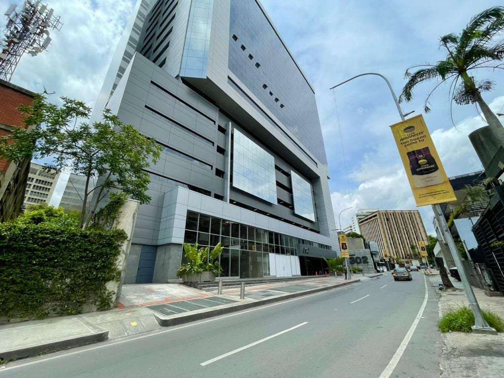 Oficina en Las Mercedes, Caracas - 1