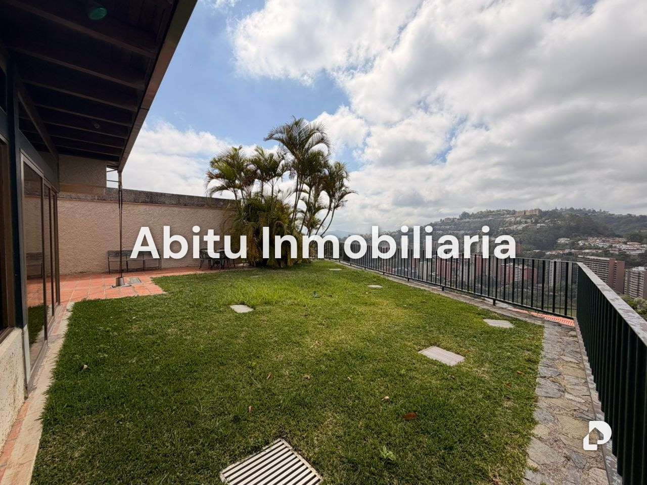 House in Los Naranjos (del Cafetal), Caracas – 3