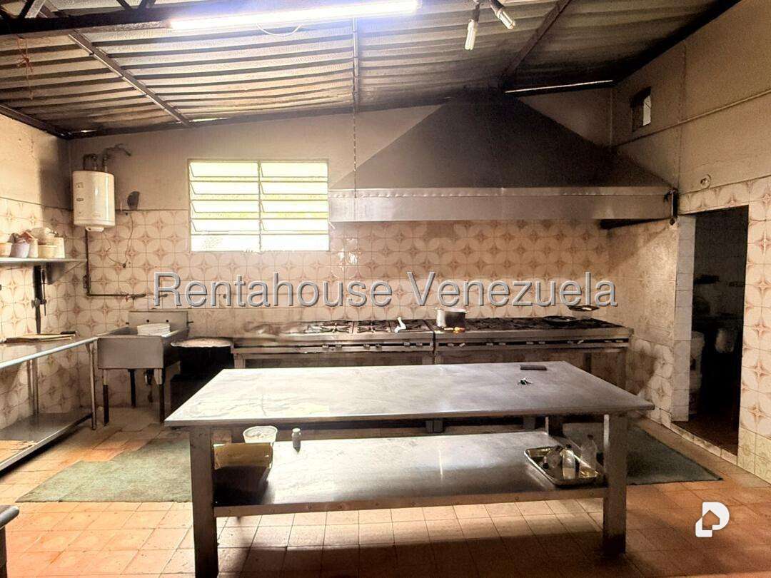 Local comercial en Hoyo de La Puerta, Caracas – 14