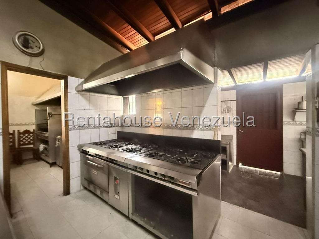 Local comercial en Hoyo de la Puerta, Caracas