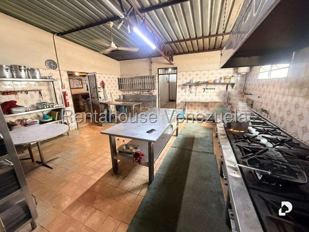 Local comercial en Hoyo de La Puerta, Caracas – 12
