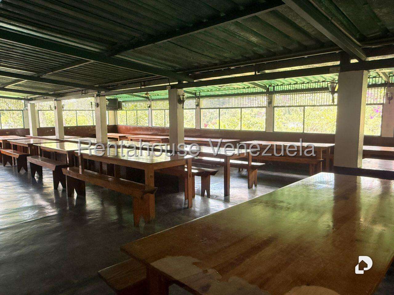 Local comercial en Hoyo de La Puerta, Caracas – 26