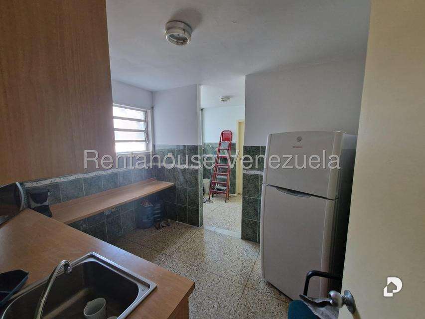 Edificio en Colinas de Bello Monte, Caracas – 10