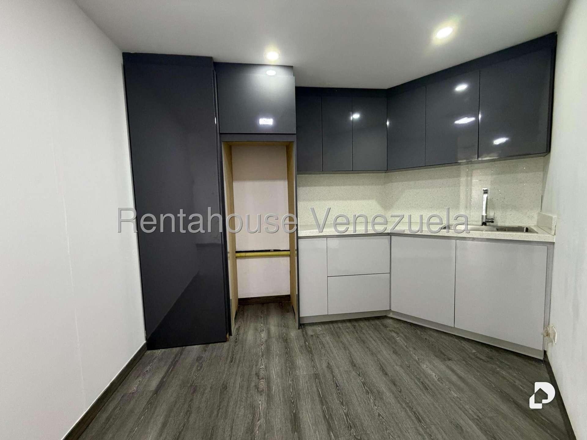 Oficina en Chuao, Caracas – 2