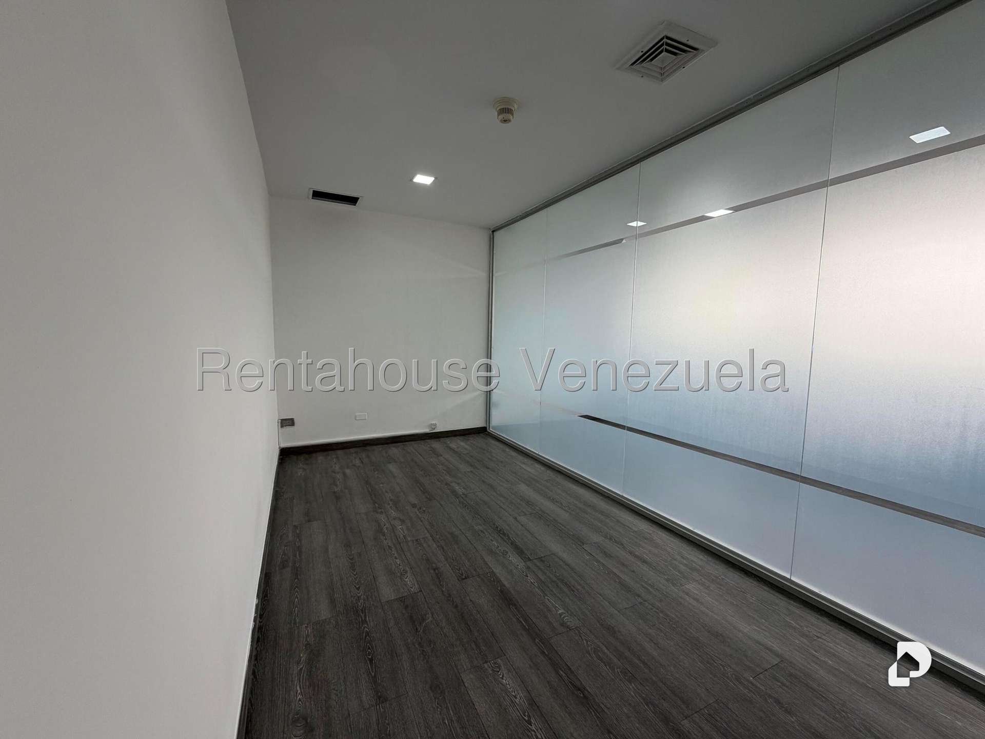 Oficina en Chuao, Caracas – 12
