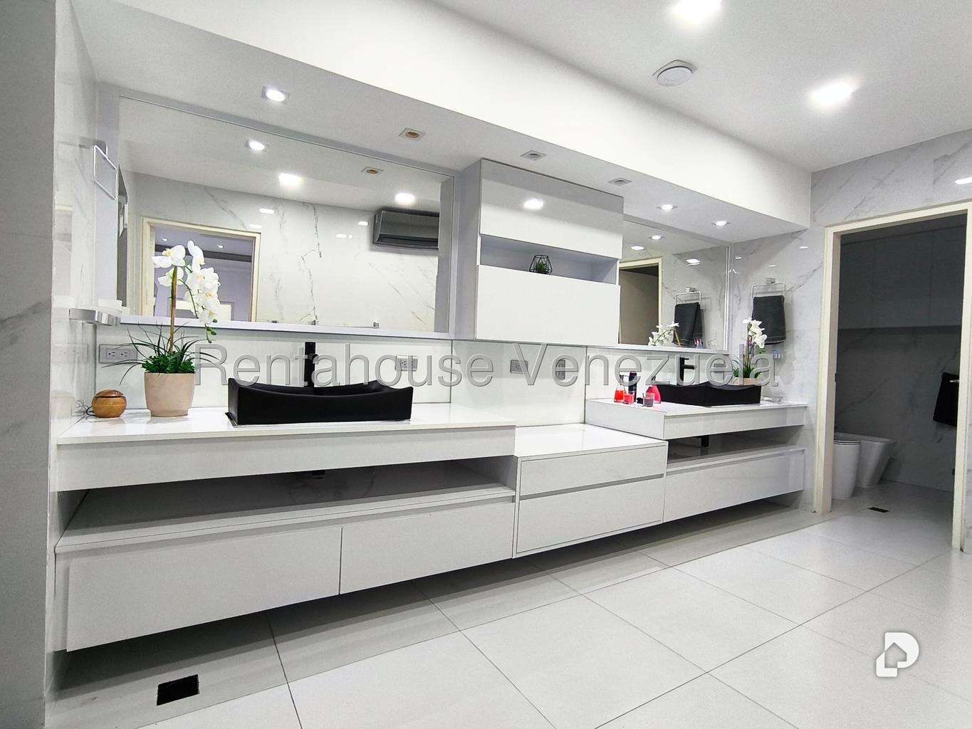 Apartamento en Santa Fe Norte, Caracas – 54