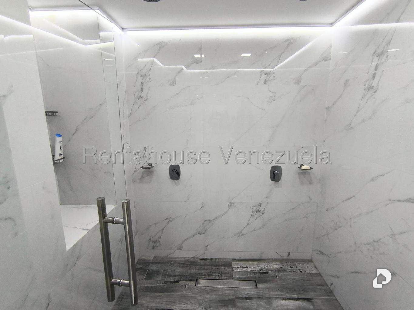 Apartamento en Santa Fe Norte, Caracas – 56