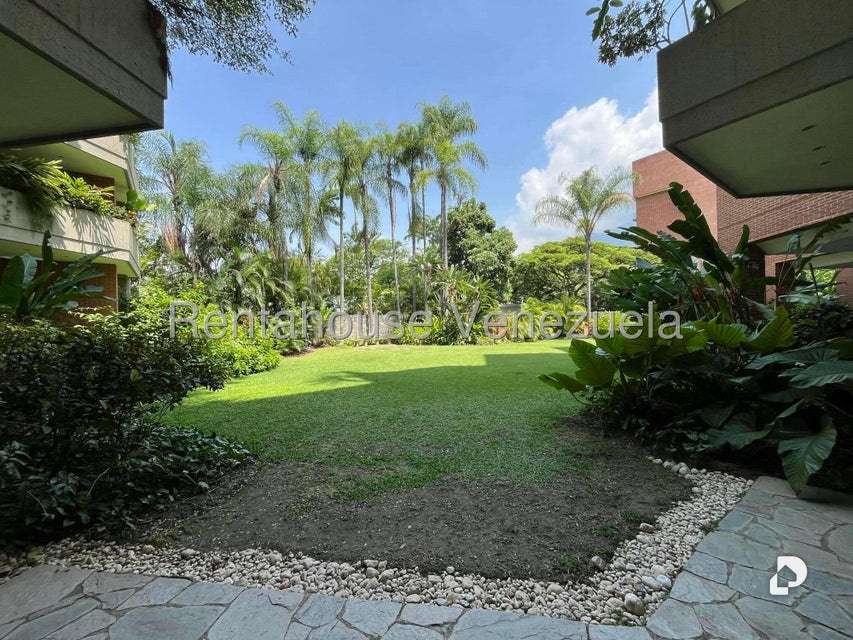 Apartamento en Campo Alegre, Caracas – 2