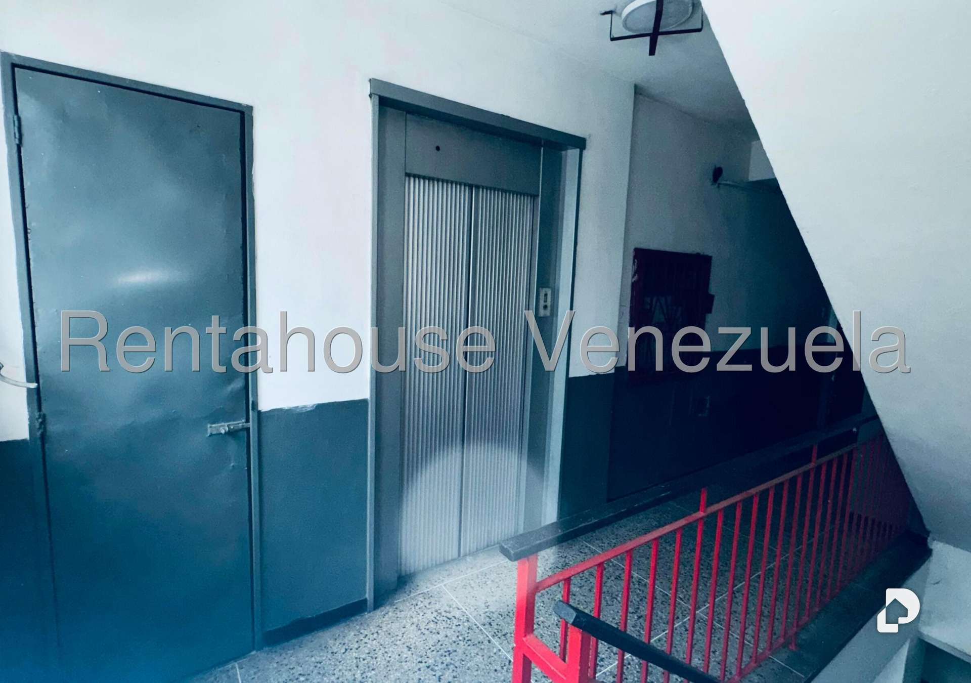 Edificio en Parroquia Altagracia, Caracas – 20