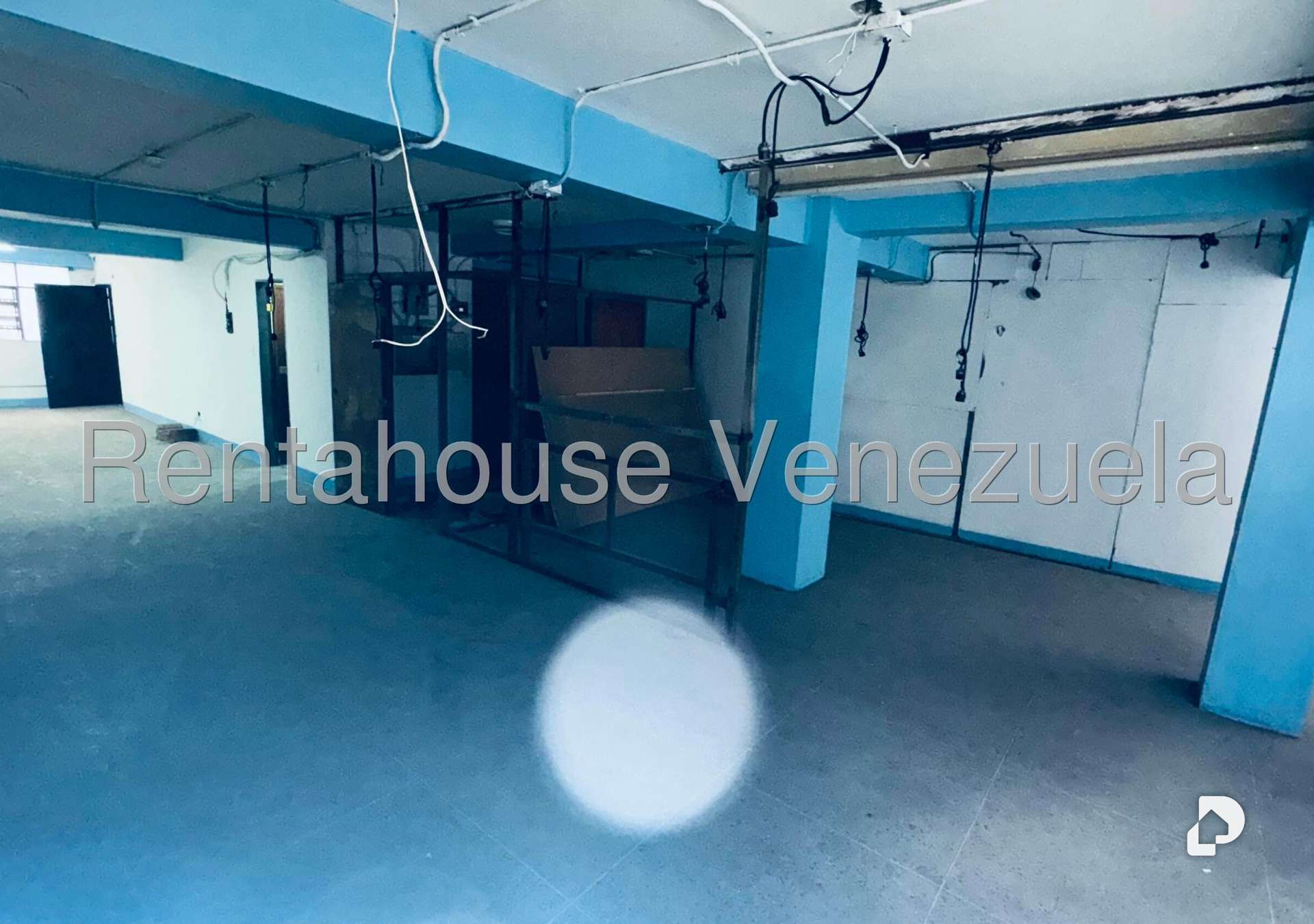 Edificio en Parroquia Altagracia, Caracas – 24