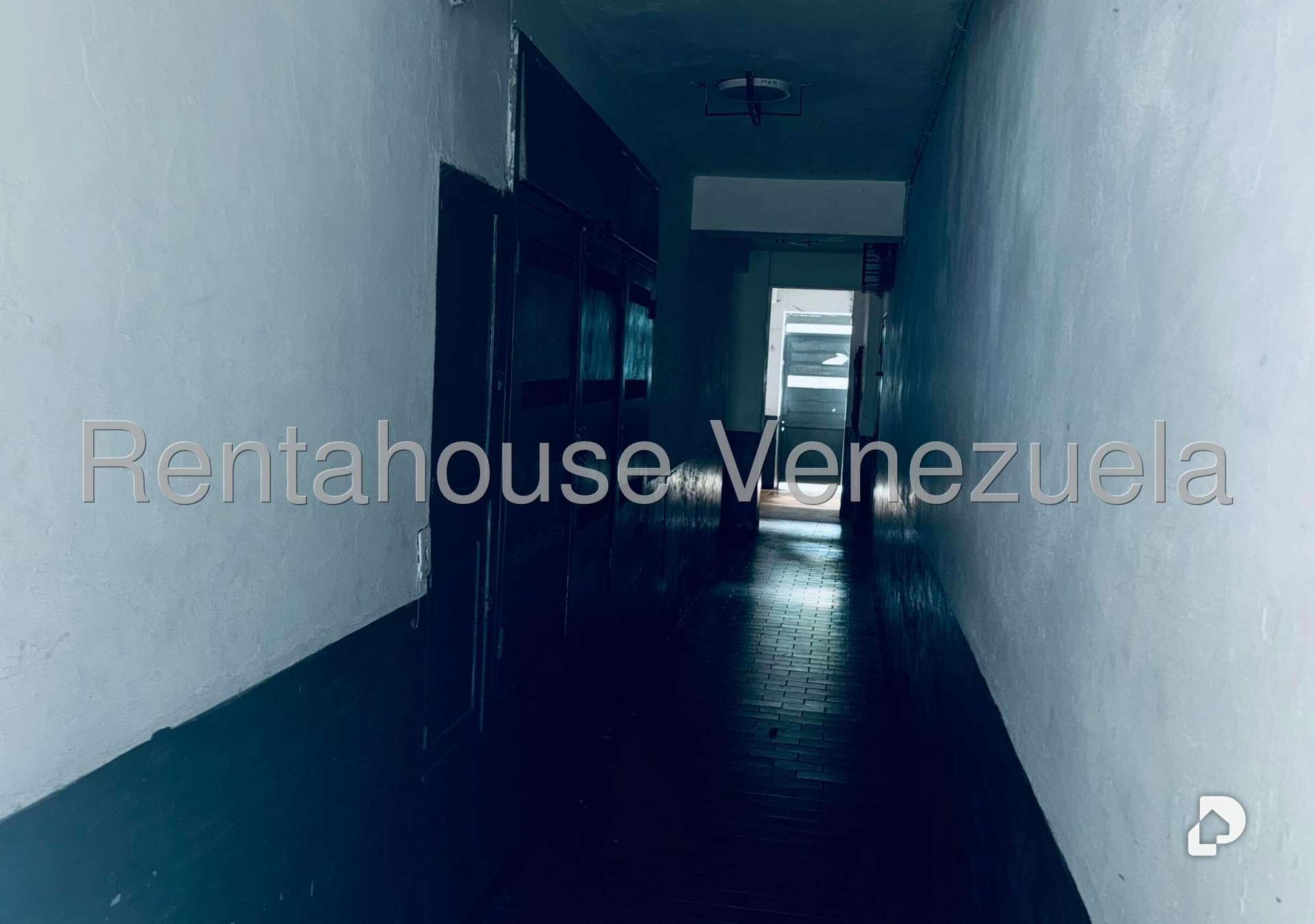 Edificio en Parroquia Altagracia, Caracas – 16