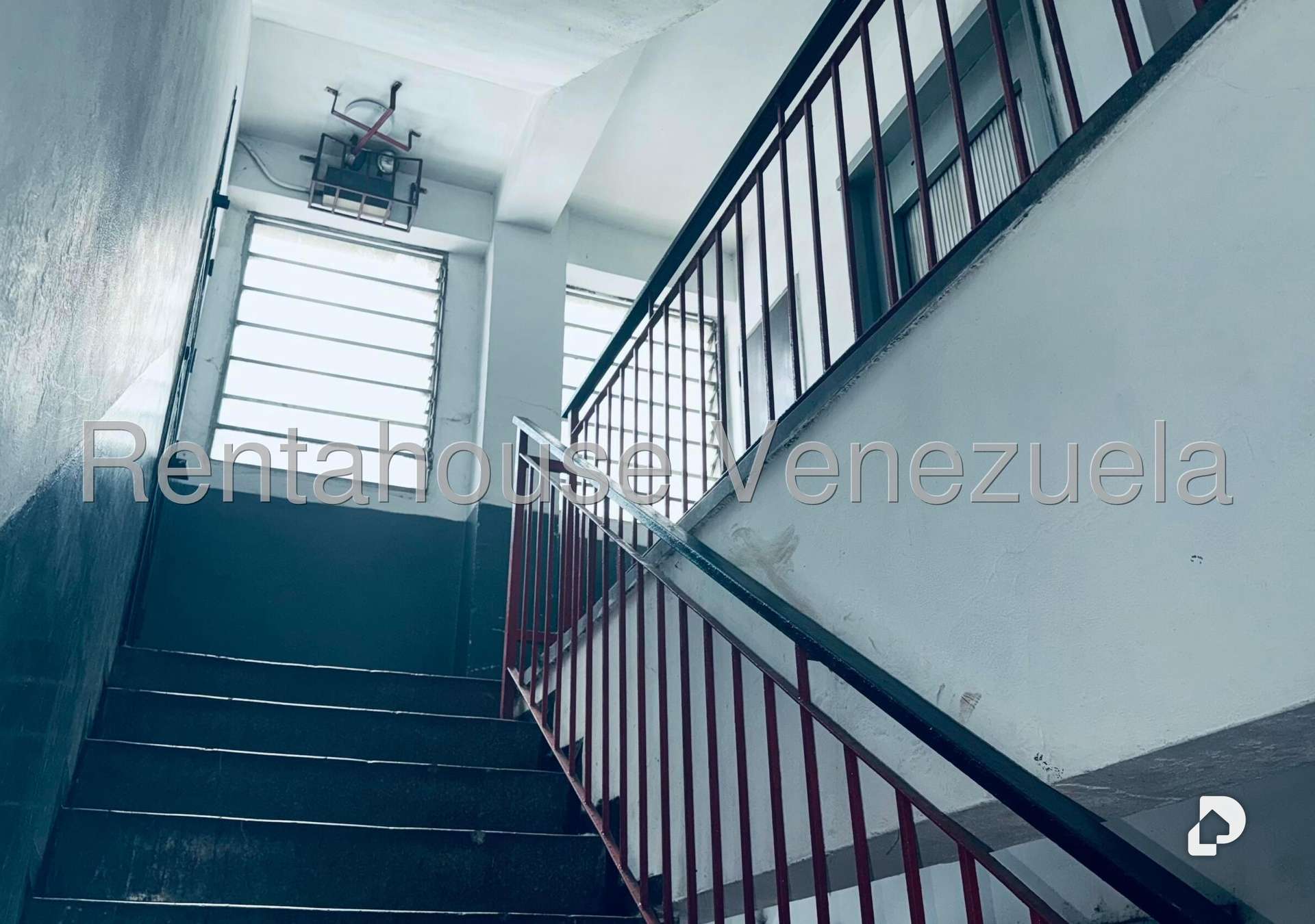 Edificio en Parroquia Altagracia, Caracas – 17