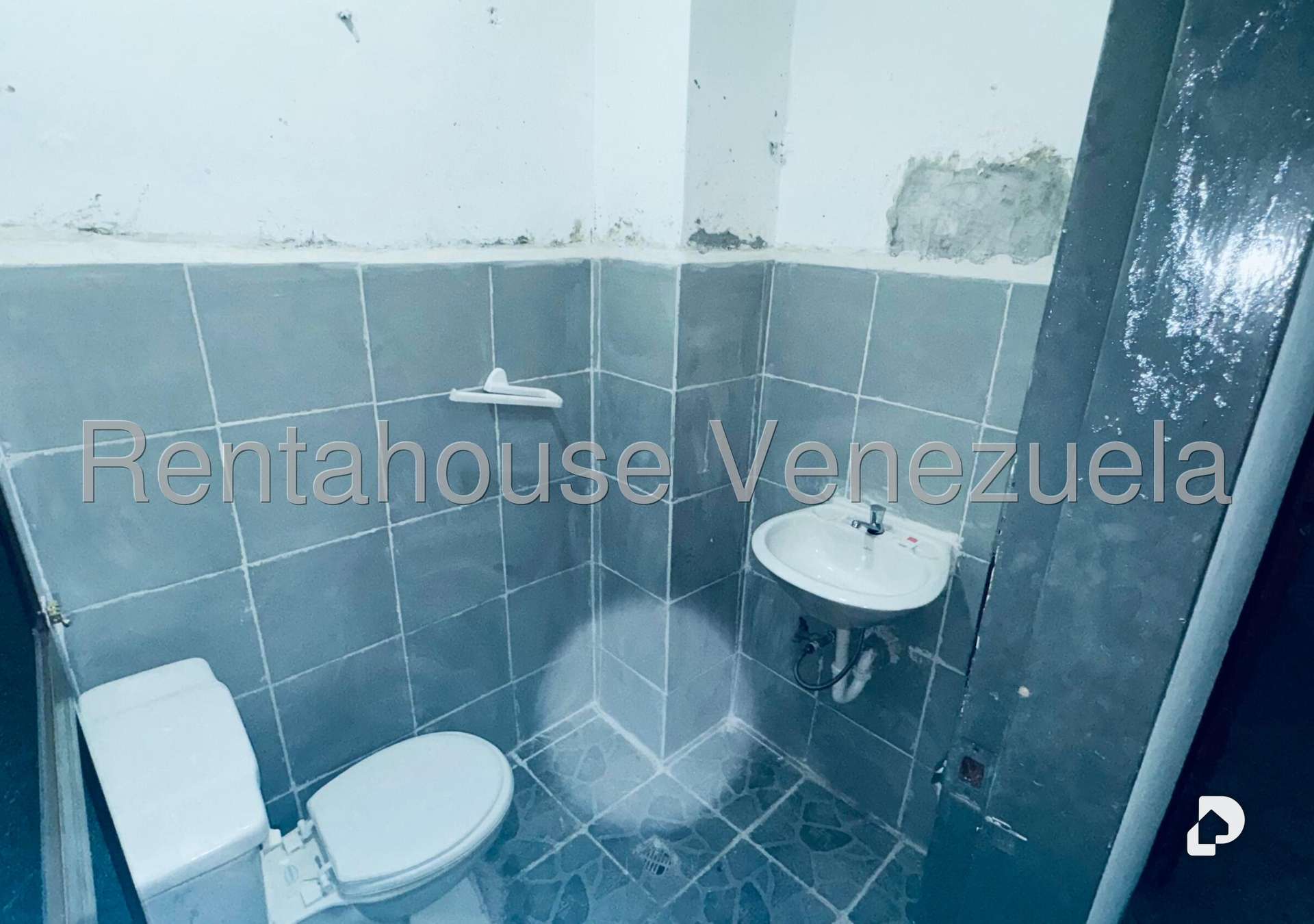 Edificio en Parroquia Altagracia, Caracas – 26