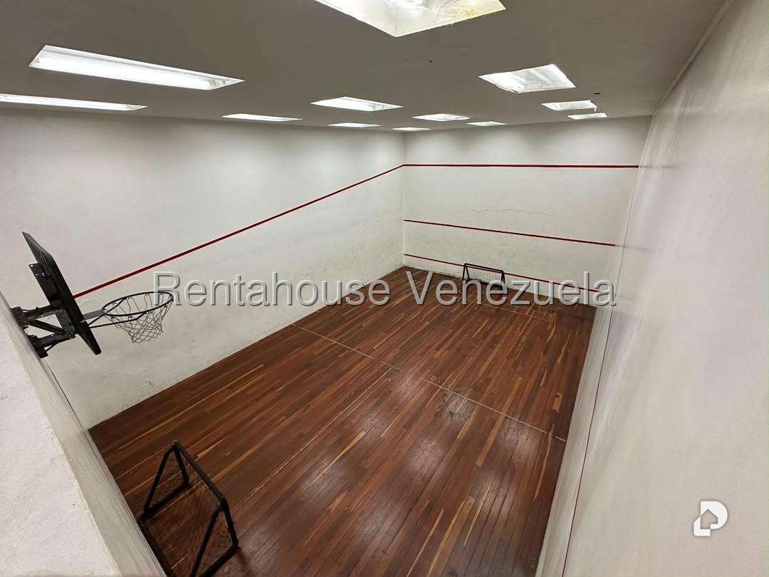 Apartment in Los Dos Caminos, Caracas – 4