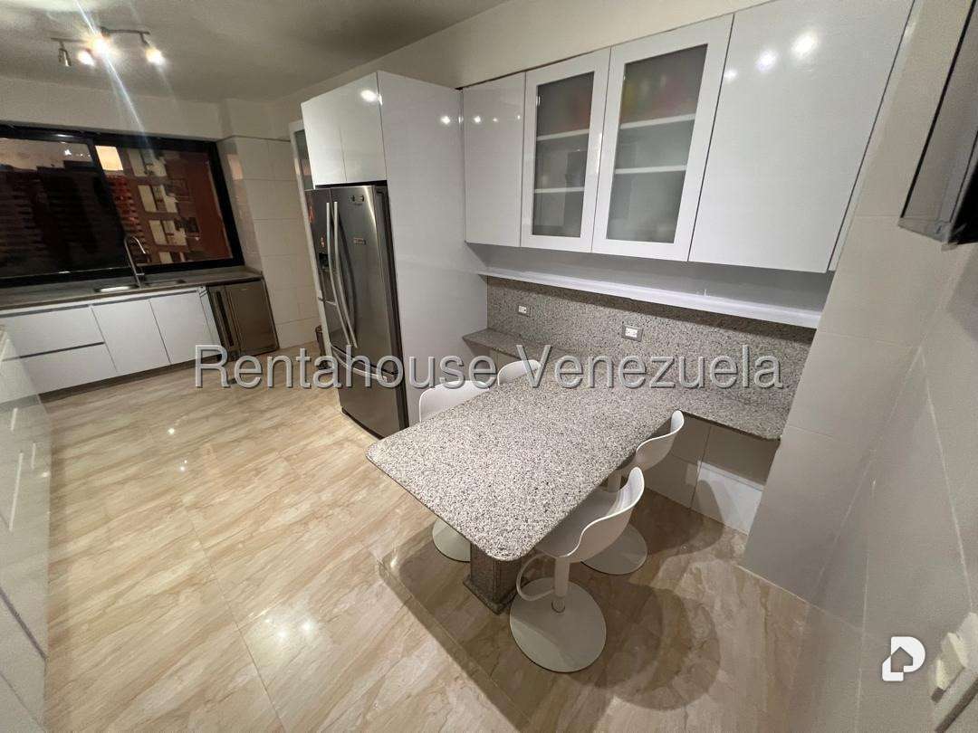 Apartment in Los Dos Caminos, Caracas – 19