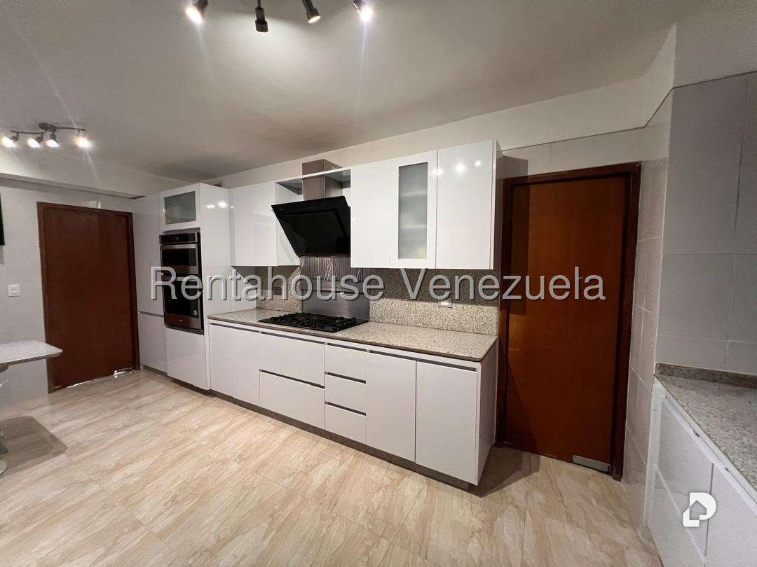 Apartment in Los Dos Caminos, Caracas – 17