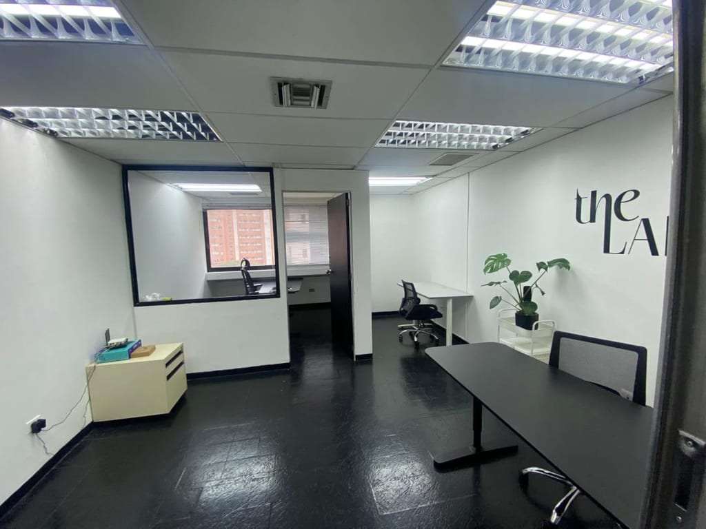 Oficina en El Rosal, Caracas - 1
