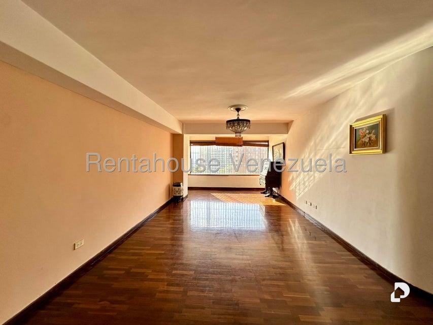 Apartamento en Las Esmeraldas, Caracas – 3