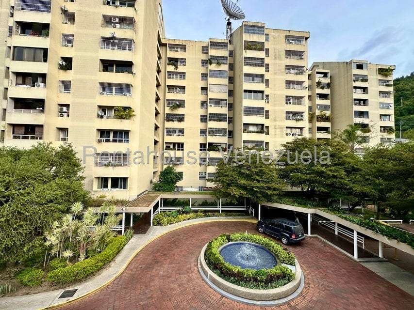 Apartamento en Las Esmeraldas, Caracas - 1