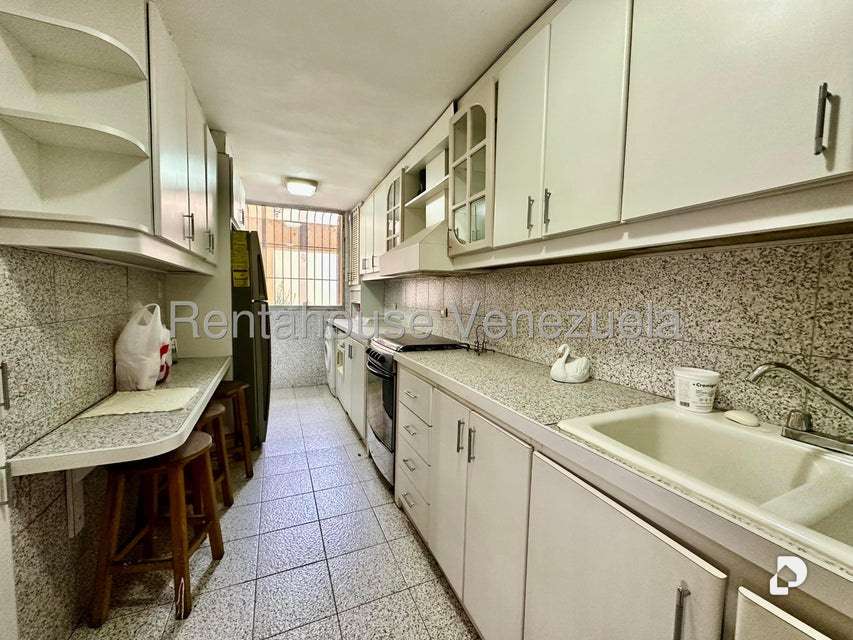 Apartamento en Las Esmeraldas, Caracas – 14