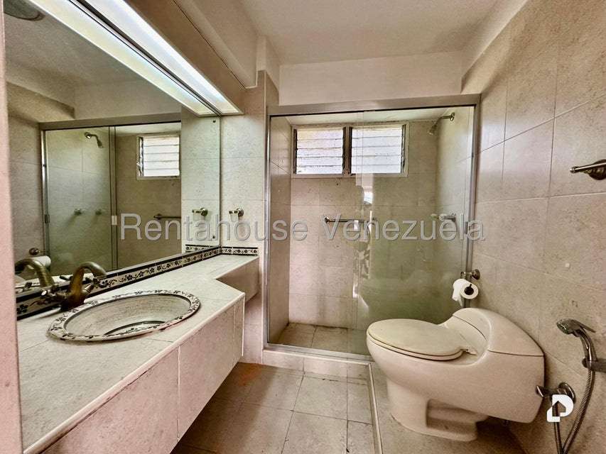 Apartamento en Las Esmeraldas, Caracas – 9