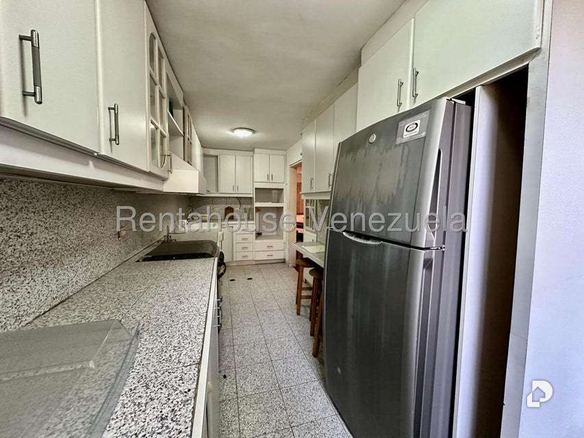 Apartamento en Las Esmeraldas, Caracas – 15