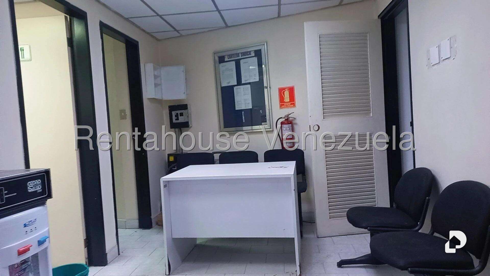 Local comercial en Parroquia La Candelaria, Caracas – 20