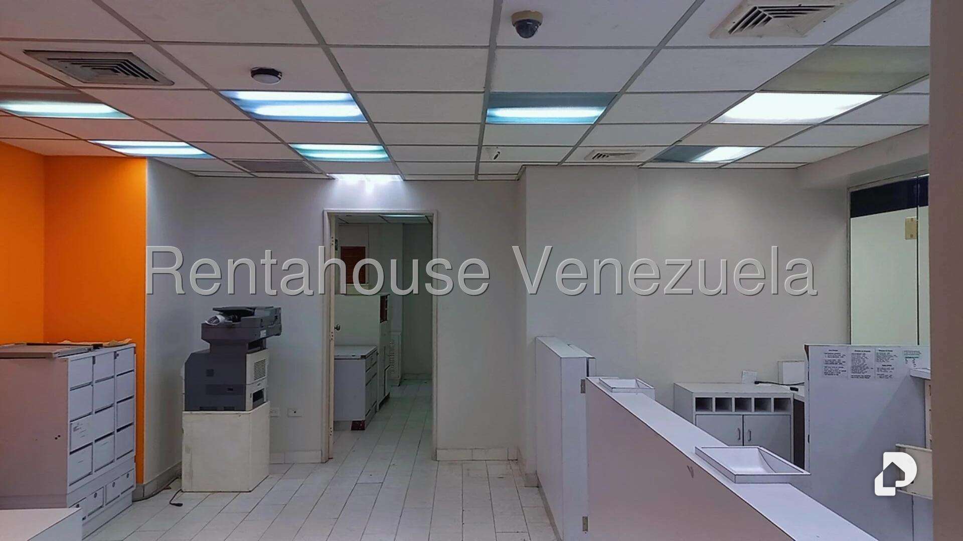 Local comercial en Parroquia La Candelaria, Caracas – 11