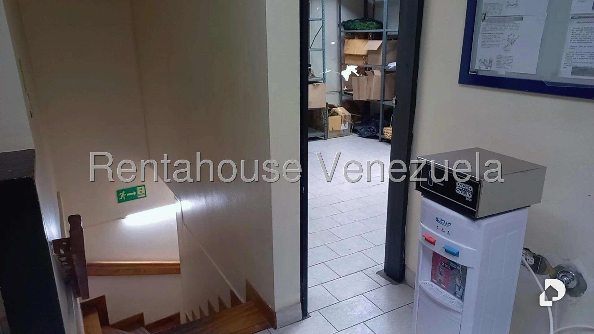 Local comercial en Parroquia La Candelaria, Caracas – 19