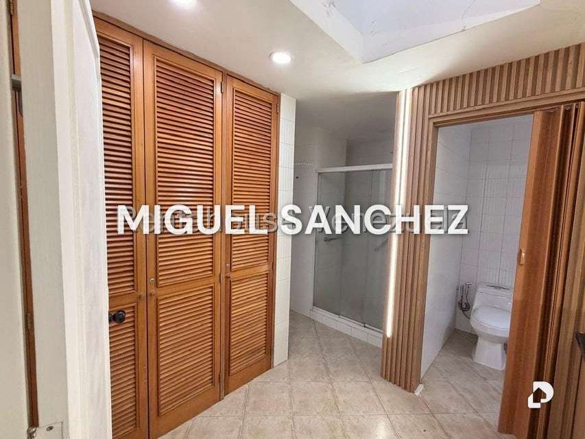 Apartamento en La Esmeralda, Caracas – 13