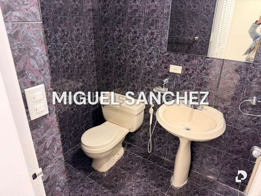 Apartamento en La Esmeralda, Caracas – 18