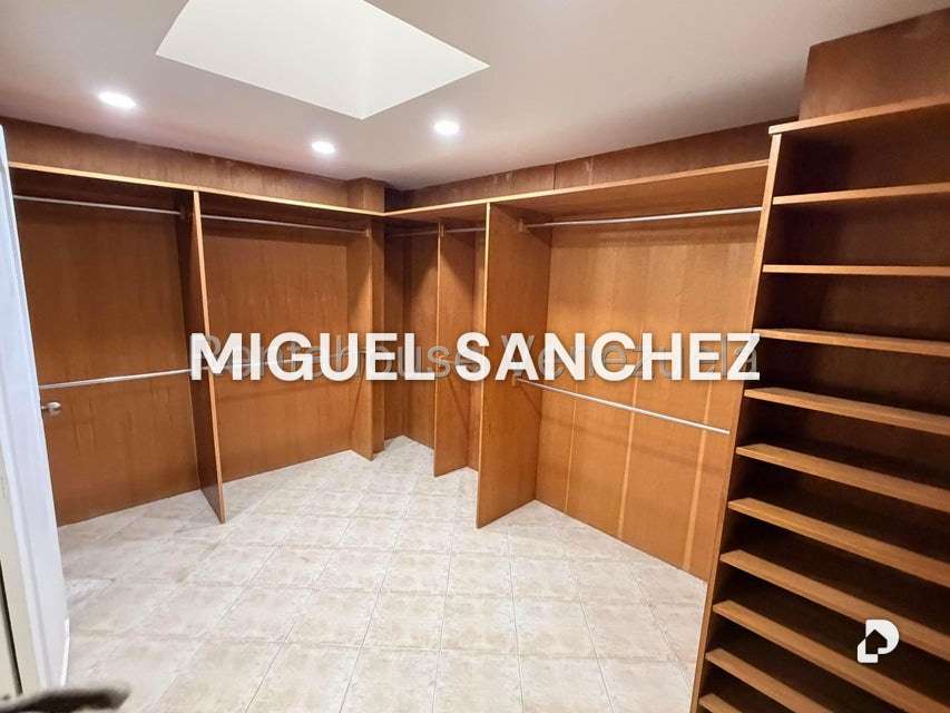 Apartamento en La Esmeralda, Caracas – 12