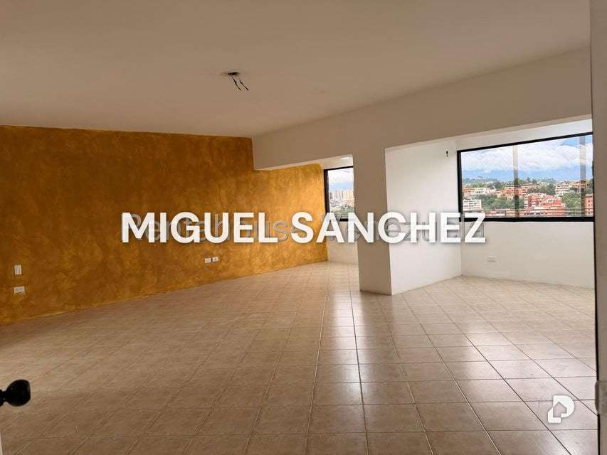 Apartamento en La Esmeralda, Caracas – 16