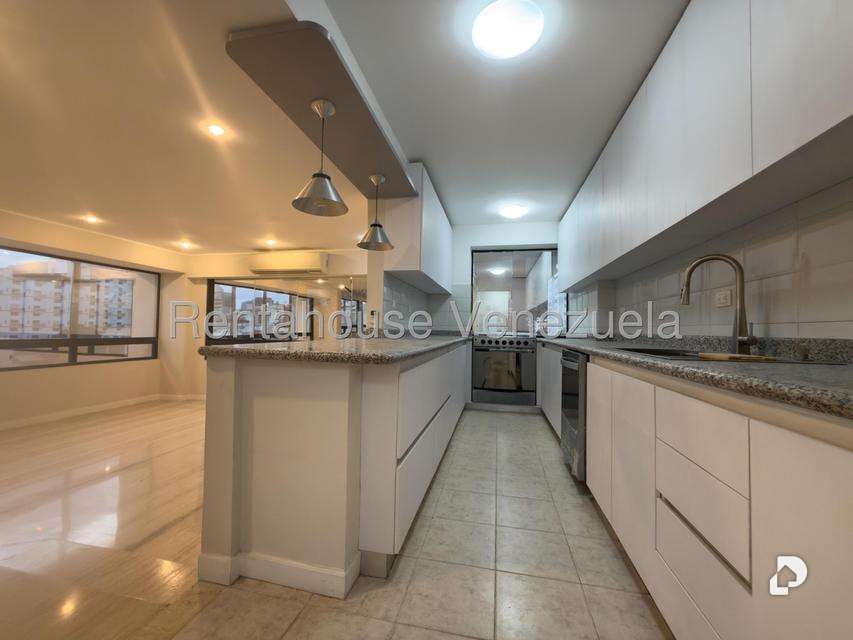 Apartamento en Los Palos Grandes, Caracas – 5