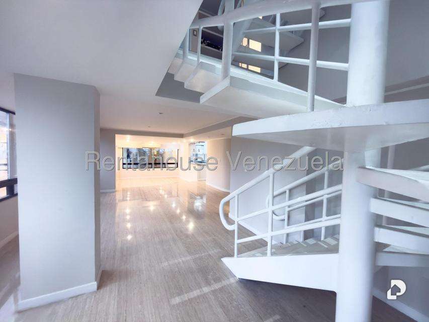 Apartamento en Los Palos Grandes, Caracas – 10