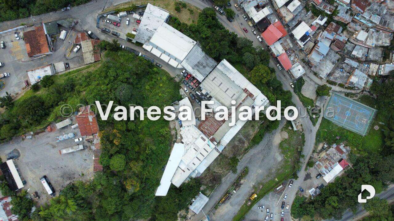 Galpón en La Trinidad, Caracas – 12