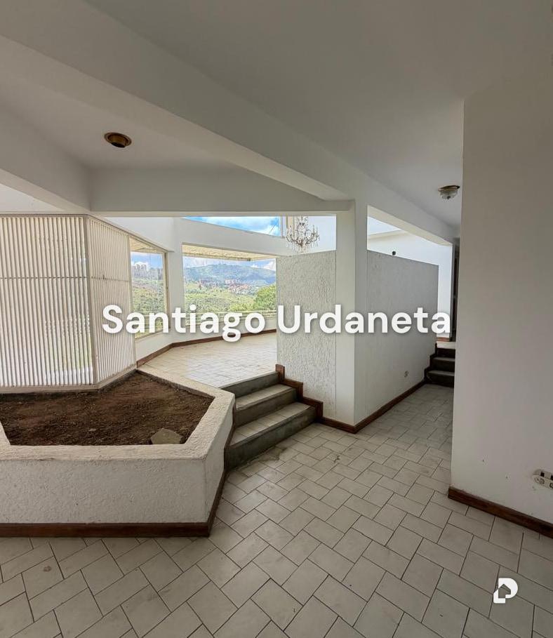 Casa en Colinas de Tamanaco, Caracas – 2