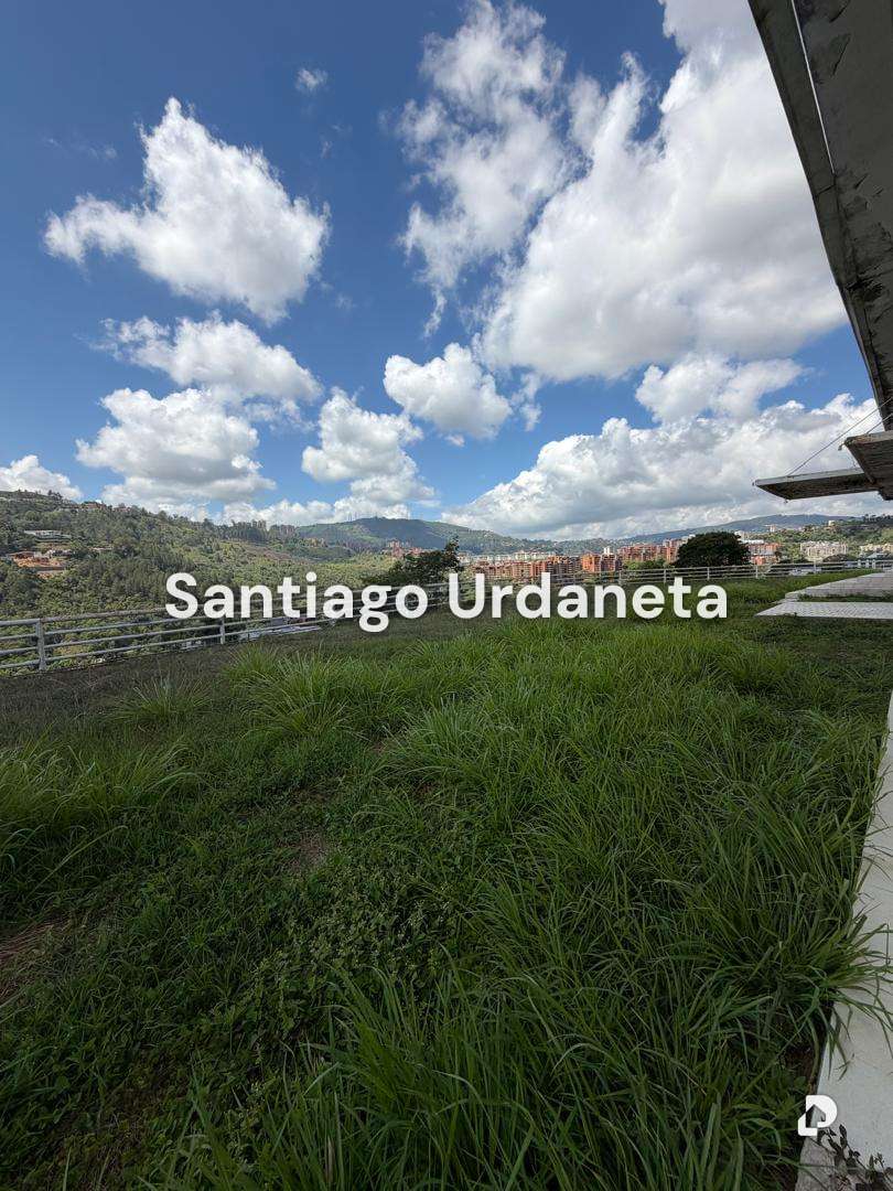 Casa en Colinas de Tamanaco, Caracas – 15