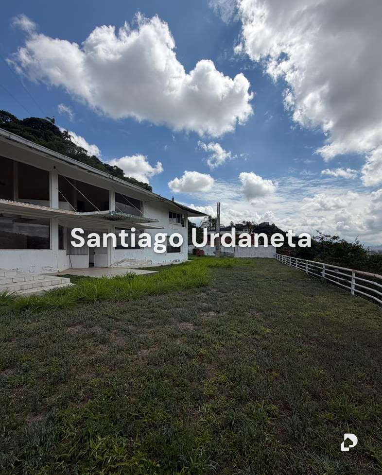 Casa en Colinas de Tamanaco, Caracas – 11