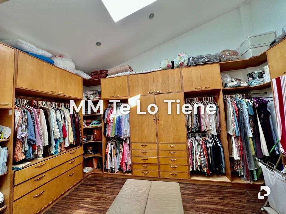 Casa en La Lagunita, Caracas – 29