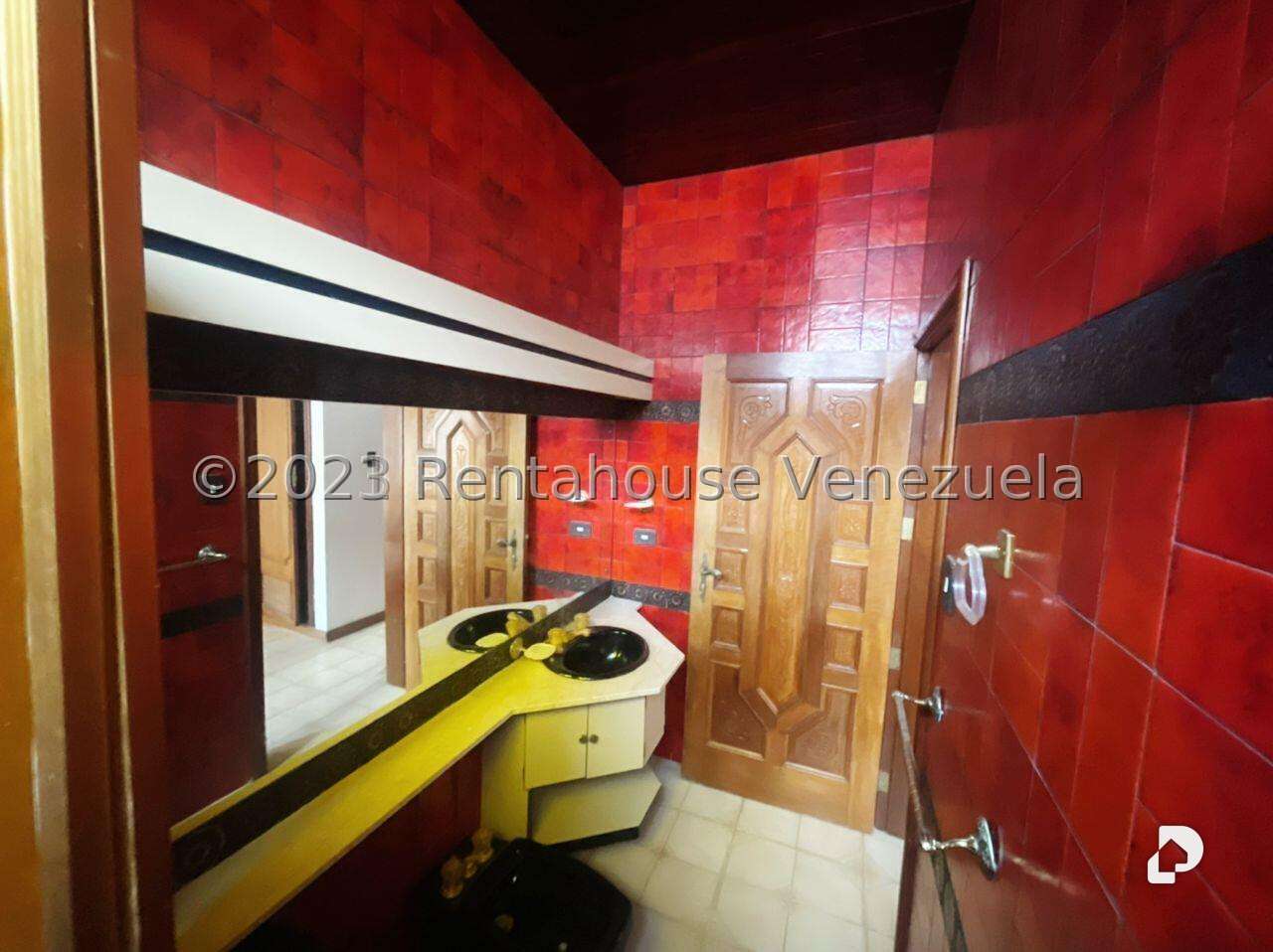 Casa en Sorocaima, Caracas – 25