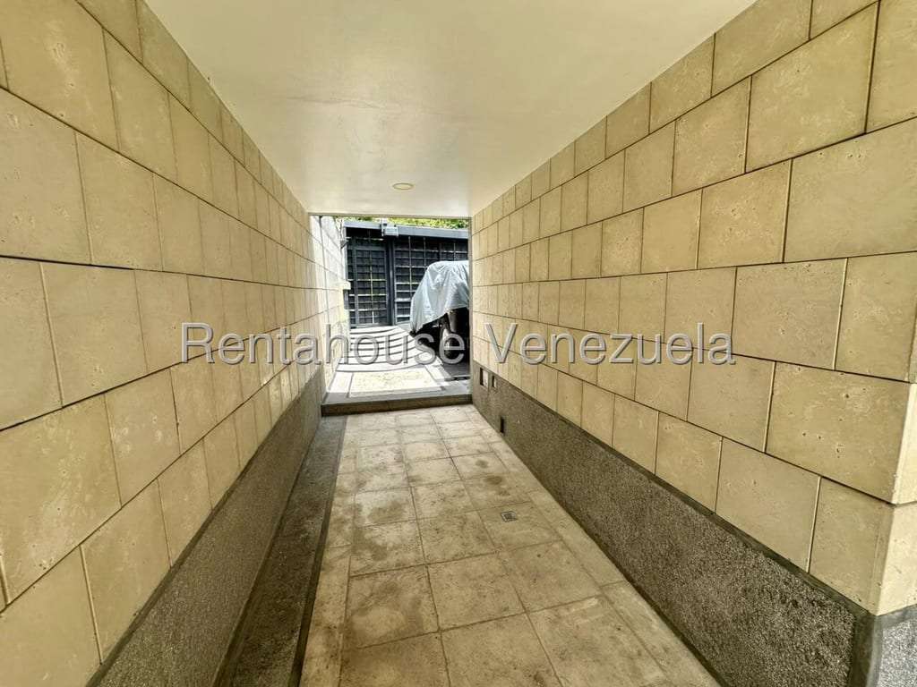Casa en Lomas De La Trinidad, Caracas