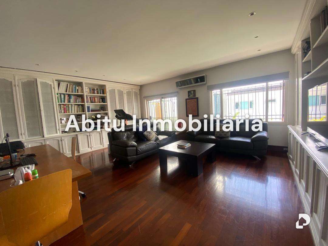 Casa en La Lagunita, Caracas – 8